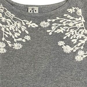 Women's Gray Crewneck Sweater with White Floral Embroidery